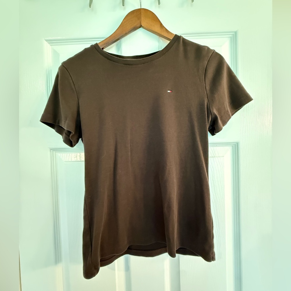 Tommy Hilfiger Women's Dark Brown Short Sleeve Tee